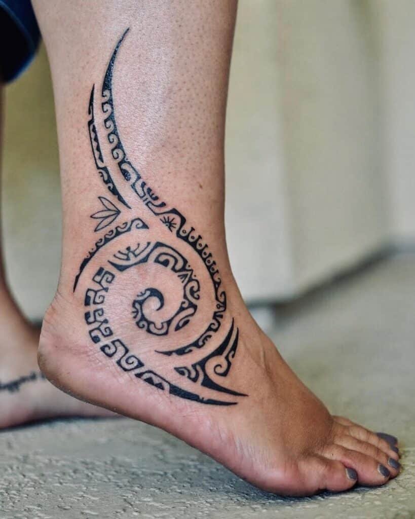 Tahitian-style tattoo